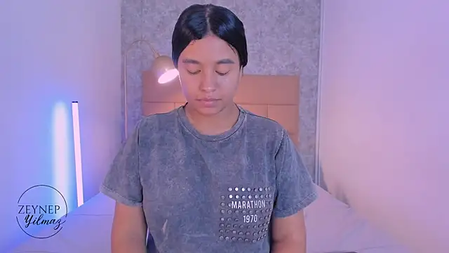 ZeynepYilmaz online show from 04/22/26, 08:21