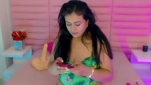 scarleth whisper online show from 04/18/26, 07:07