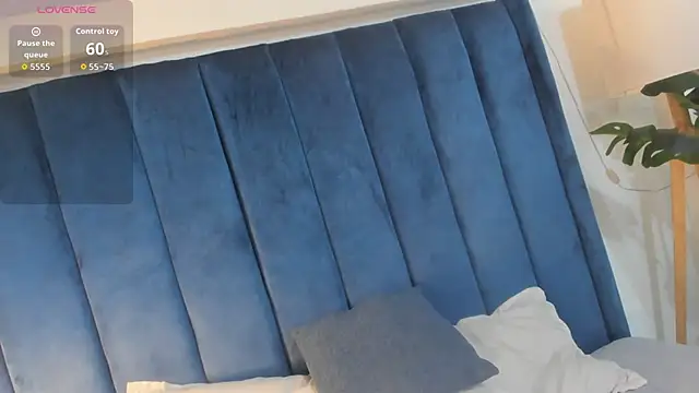  jamiila online show from 04/23/26, 06:43