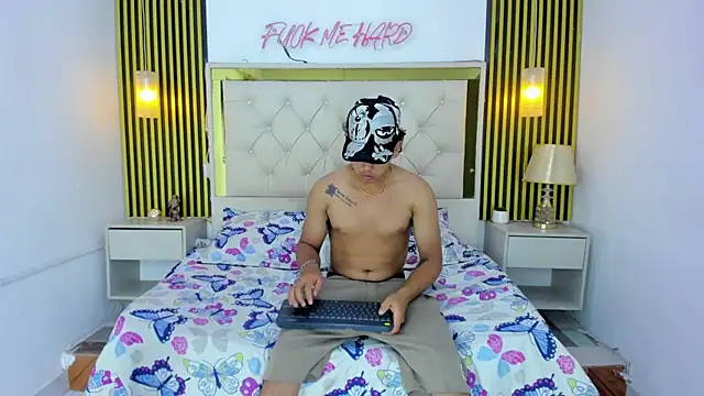 Snapshot of Axel_Monroe chatting on 02/28/26, 06:03 Axel Monroe online show from 02/28/26, 06:03