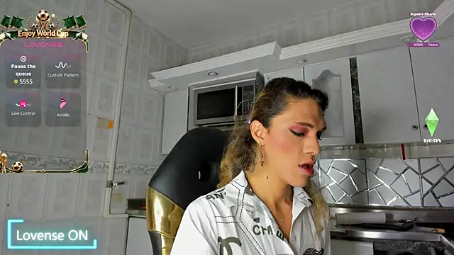 Snapshot of CrisOzzz chatting on 07/15/26, 05:29 CrisOzzz online show from 07/15/26, 05:29