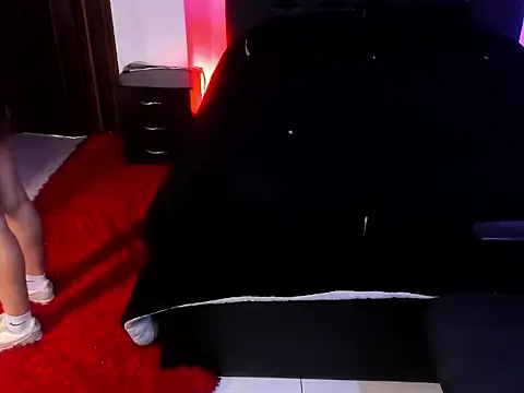 Snapshot of ginebrapurple chatting on 02/28/26, 05:47 ginebrapurple online show from 02/28/26, 05:47