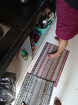 Queenlipx online show from 03/11/26, 04:18