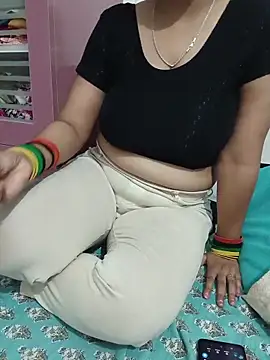 Queenlipx online show from 03/19/26, 02:32