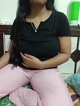 Queenlipx online show from 03/26/26, 04:34