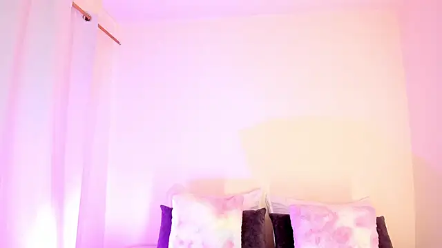 MIAA ROBERTSS online show from 03/07/26, 05:59