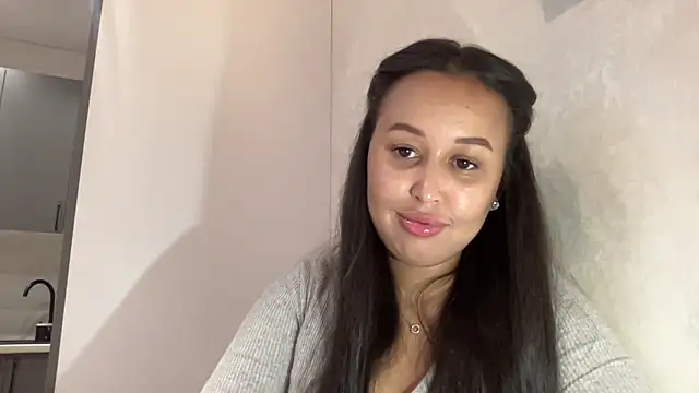 Dana 005 online show from 06/12/26, 07:57