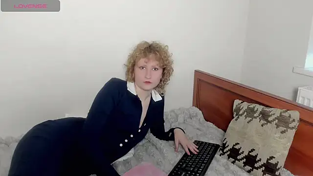 AnnStasia online show from 02/23/26, 03:42