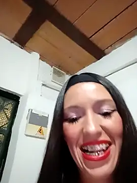 sandy 11  online show from 03/25/26, 03:45