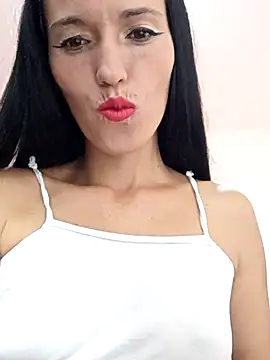 sandy 11  online show from 04/23/26, 03:19