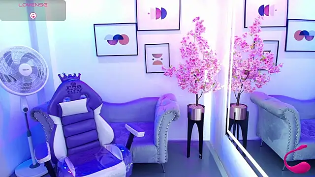 Snapshot of Chloe_meoww chatting on 07/21/26, 11:45 Chloe meoww online show from 07/21/26, 11:45
