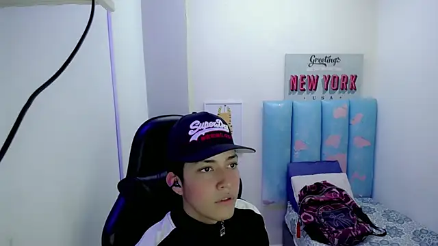 Street poemm  online show from 04/14/26, 09:32