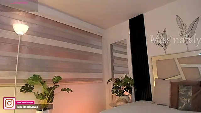 missnataly online show from 04/23/26, 11:07