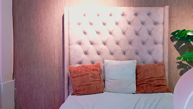 Sophie Rousses online show from 02/24/26, 01:31