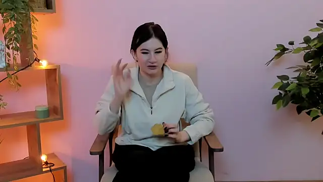 Snapshot of TwilaMode chatting on 02/22/26, 07:29 TwilaMode online show from 02/22/26, 07:29