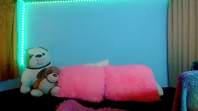 NikollThoms online show from 03/25/26, 03:45