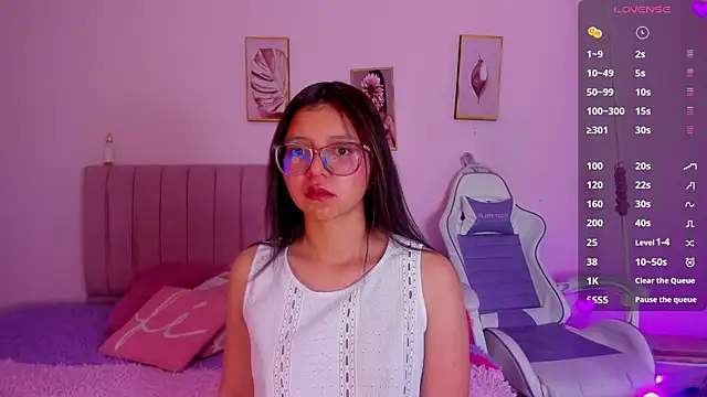 Zoow bluussh online show from 03/31/26, 12:05