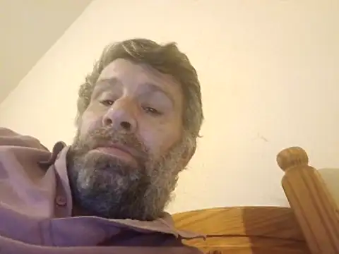 Snapshot of stud2512 chatting on 02/25/26, 11:25 stud2512 online show from 02/25/26, 11:25