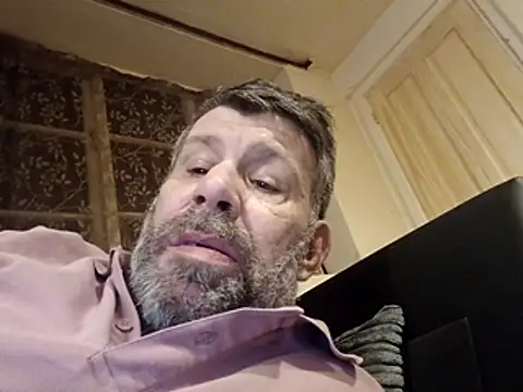 stud2512 online show from 03/18/26, 09:40