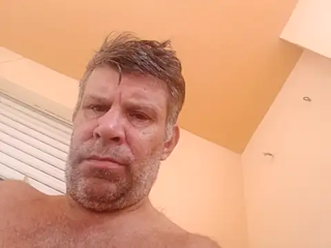 Snapshot of stud2512 chatting on 06/21/26, 07:22 stud2512 online show from 06/21/26, 07:22