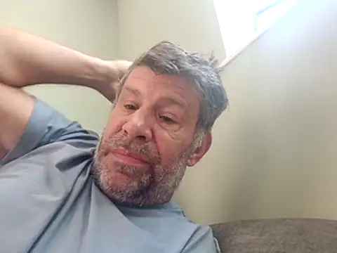 Snapshot of stud2512 chatting on 06/29/26, 10:15 stud2512 online show from 06/29/26, 10:15