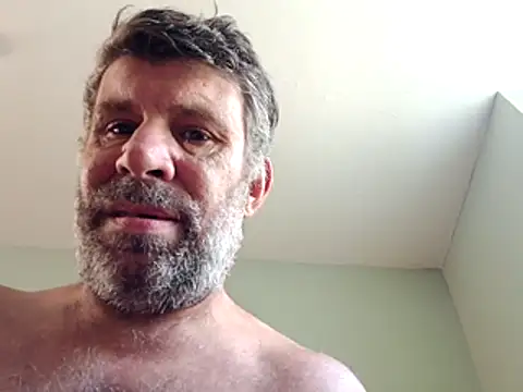 Snapshot of stud2512 chatting on 07/06/26, 03:36 stud2512 online show from 07/06/26, 03:36