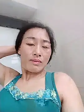 lris-Beauty77 online show from 04/08/26, 03:17