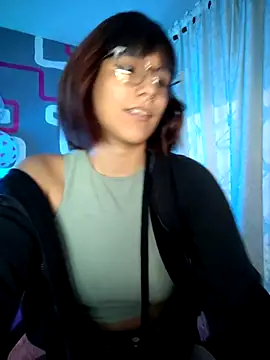 Snapshot of ElowenVirelle chatting on 02/21/26, 05:08 ElowenVirelle online show from 02/21/26, 05:08