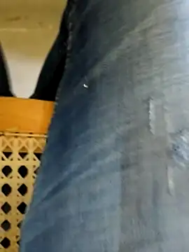 Snapshot of blackbeauty321 chatting on 02/23/26, 04:21 blackbeauty321 online show from 02/23/26, 04:21