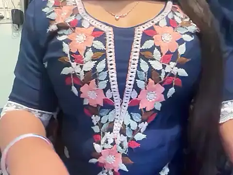 Avneet kaurr1 online show from 03/07/26, 06:27