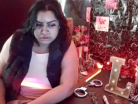 Snapshot of MistressMileenaMiami chatting on 07/15/26, 06:07 MistressMileenaMiami online show from 07/15/26, 06:07