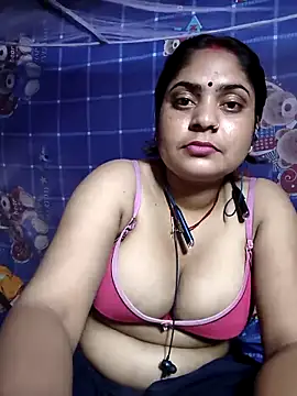 Aanushaka online show from 04/17/26, 04:32