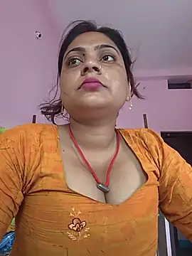 Snapshot of Aanushaka chatting on 06/15/26, 02:47 Aanushaka online show from 06/15/26, 02:47