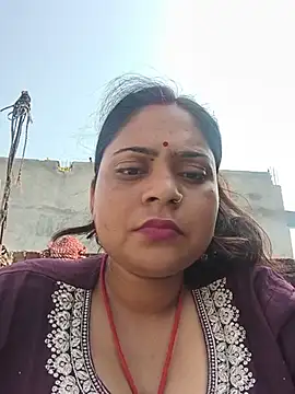 Snapshot of Aanushaka chatting on 06/16/26, 10:18 Aanushaka online show from 06/16/26, 10:18