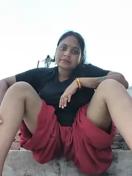 Snapshot of Aanushaka chatting on 06/28/26, 01:06 Aanushaka online show from 06/28/26, 01:06