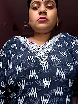 Snapshot of Aanushaka chatting on 07/01/26, 01:51 Aanushaka online show from 07/01/26, 01:51