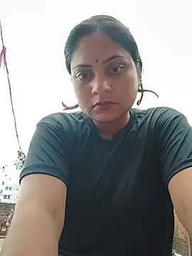 Snapshot of Aanushaka chatting on 07/16/26, 01:33 Aanushaka online show from 07/16/26, 01:33