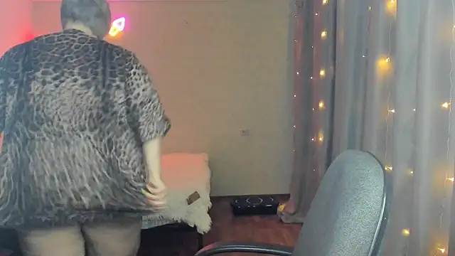 Mary-Leee online show from 03/11/26, 06:52