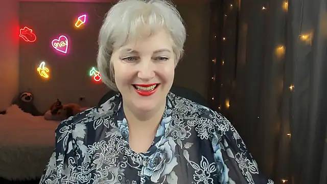 Mary-Leee online show from 04/05/26, 01:30