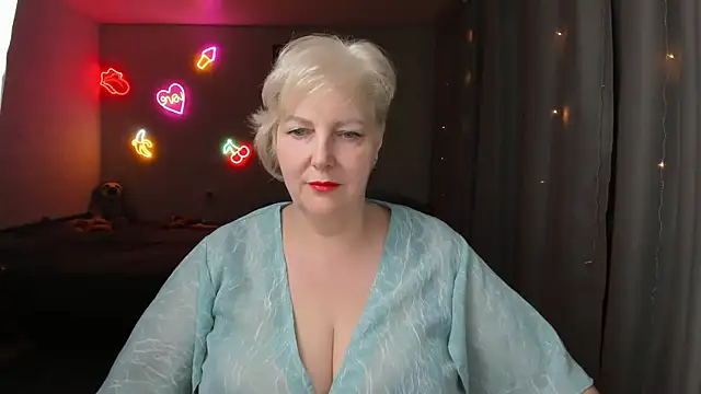 Snapshot of Mary-Leee chatting on 06/01/26, 04:41 Mary-Leee online show from 06/01/26, 04:41
