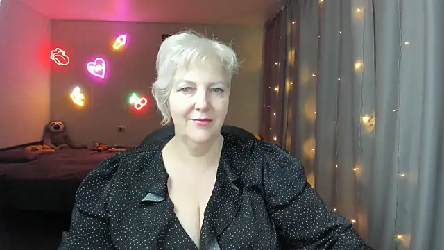 Snapshot of Mary-Leee chatting on 06/03/26, 07:44 Mary-Leee online show from 06/03/26, 07:44