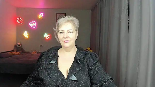 Snapshot of Mary-Leee chatting on 06/05/26, 08:03 Mary-Leee online show from 06/05/26, 08:03