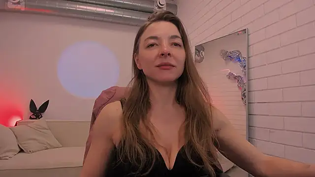 DianaAvis online show from 03/22/26, 05:44