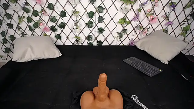 MaylinSkye online show from 04/22/26, 07:59