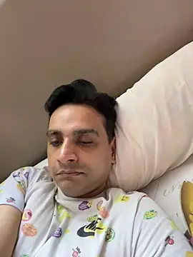 online4u08 online show from 03/11/26, 04:24