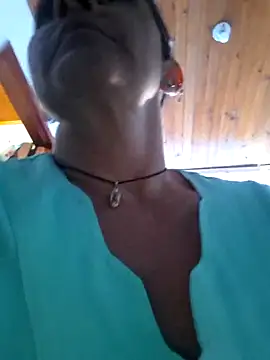 Lorenaluna online show from 04/18/26, 02:43