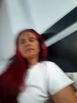 Lorenaluna online show from 04/21/26, 10:56