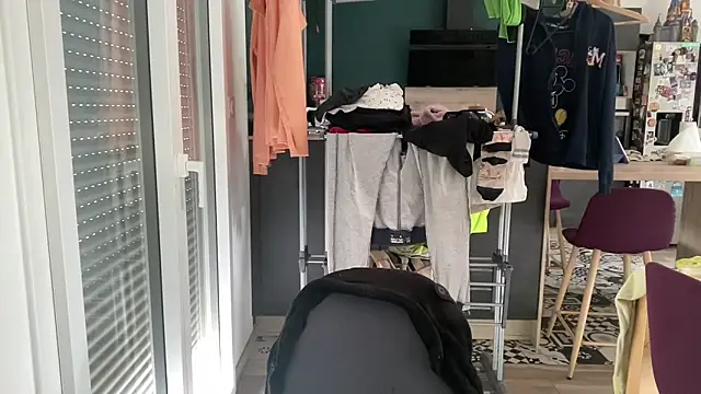 Minmoi1984 online show from 04/13/26, 09:04