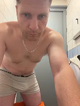 Minmoi1984 online show from 04/19/26, 08:33