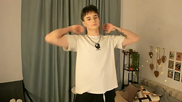 Snapshot of CipherMoth chatting on 03/01/26, 09:17 CipherMoth online show from 03/01/26, 09:17